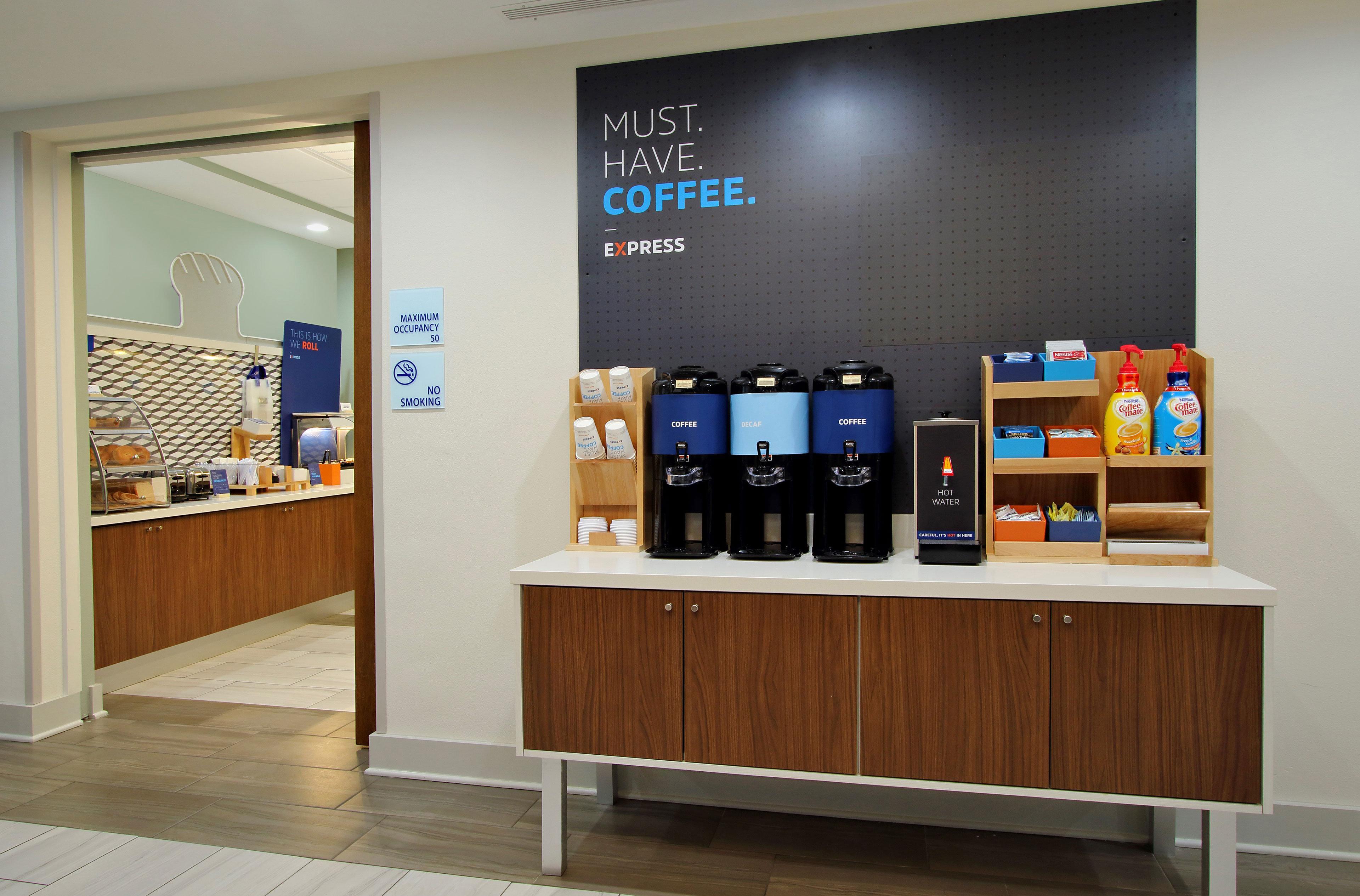 Holiday Inn Express Hotel & Suites Manchester Conference Center By Ihg Exterior foto