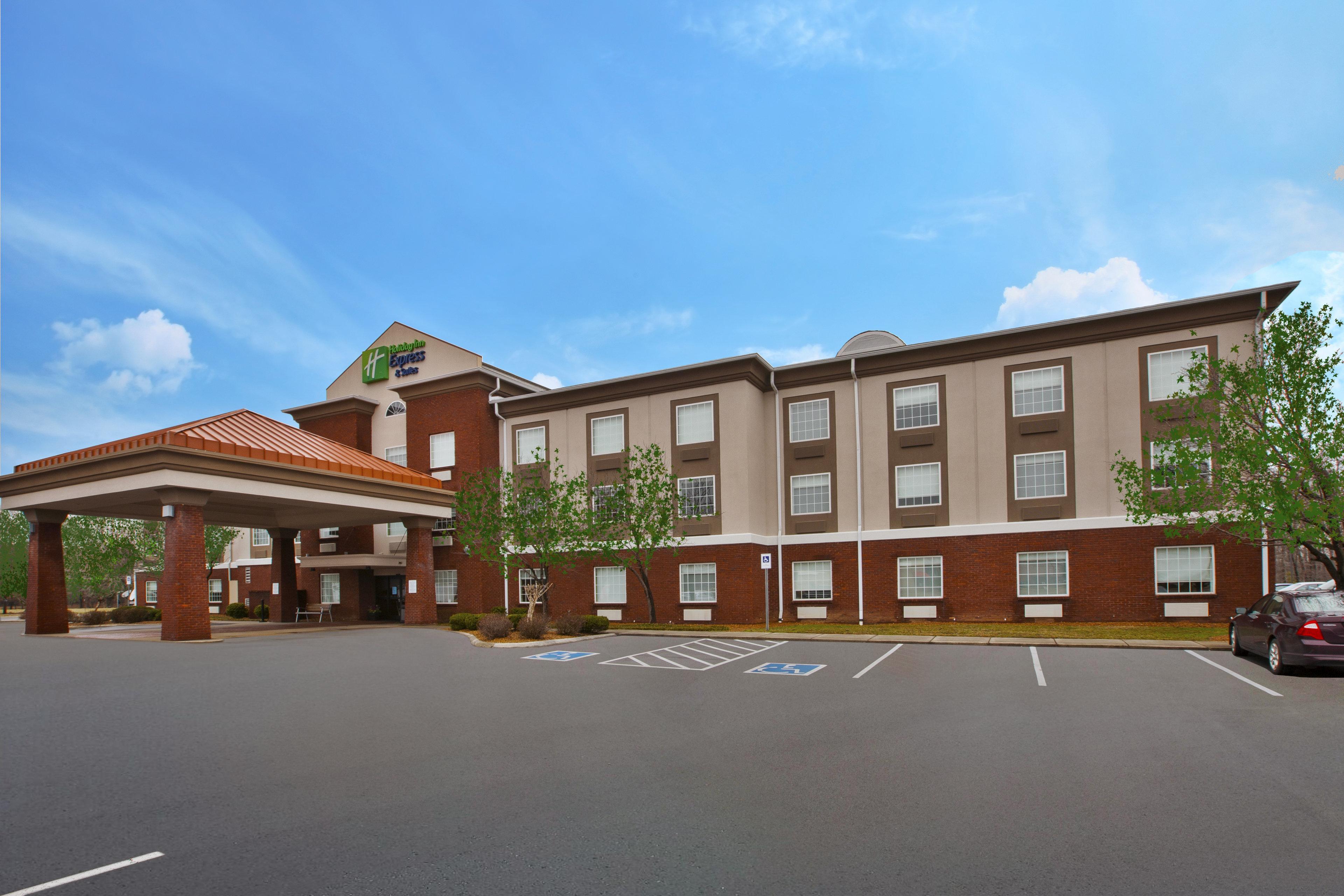 Holiday Inn Express Hotel & Suites Manchester Conference Center By Ihg Exterior foto